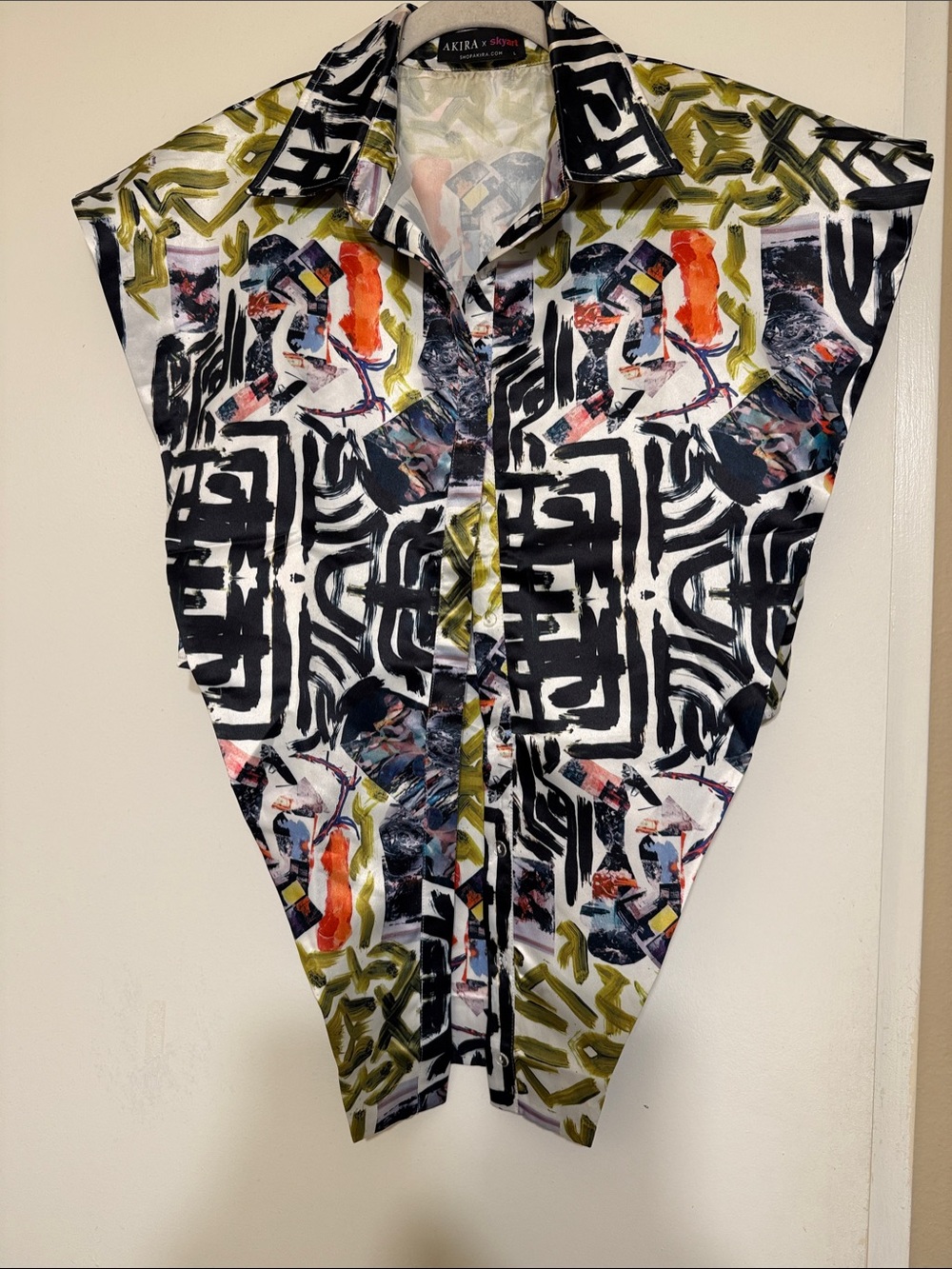 AKIRA skyart floral print button down blouse in cream, olive green, black